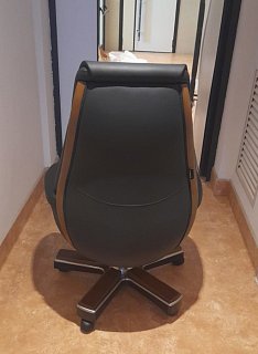 Кресло офисное Трон черная кожа