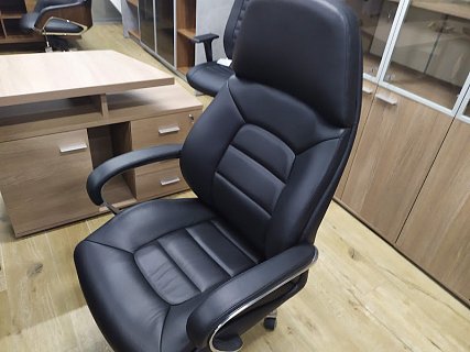 Кресло офисное Porsche коричневая кожа алюминий крестовина